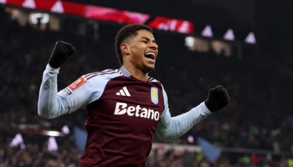 Phản ứng của Lamine Yamal khi Rashford tỏa sáng giúp Villa vào tứ kết C1
