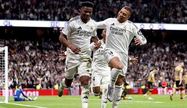 "Pháo đài" trước Real Madrid của Arsenal War Emirates