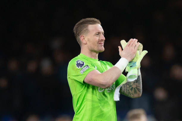 Pickford đánh giá thực lực của Chelsea và Arsenal