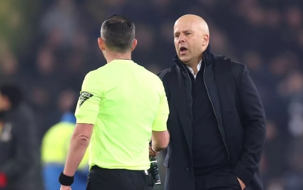 Premier League ra thông báo sau quyết định 4 thẻ đỏ trận Liverpool