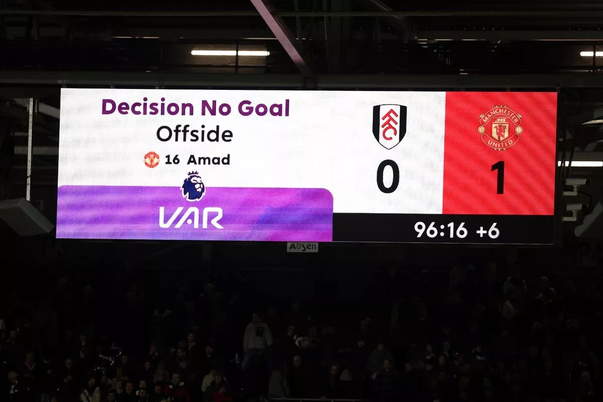 Premier League thực hiện thay đổi với VAR, công nghệ mới ra mắt ngay vòng 5 FA Cup