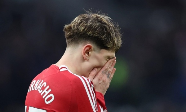 Quá điên rồ! Bức ảnh hơn nghìn lời nói về MU khi thua Tottenham