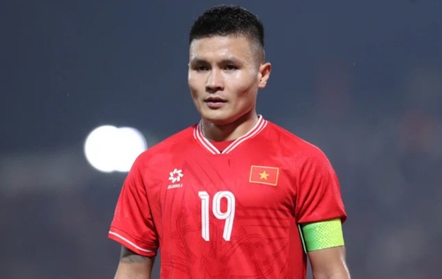 Quang Hải vs Suphanat: Kẻ 8 lạng, người nửa cân