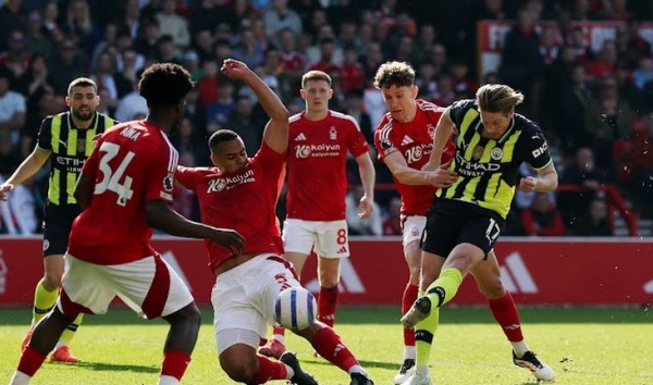 Quật ngã Man City, Nottingham Forest quá đáng sợ