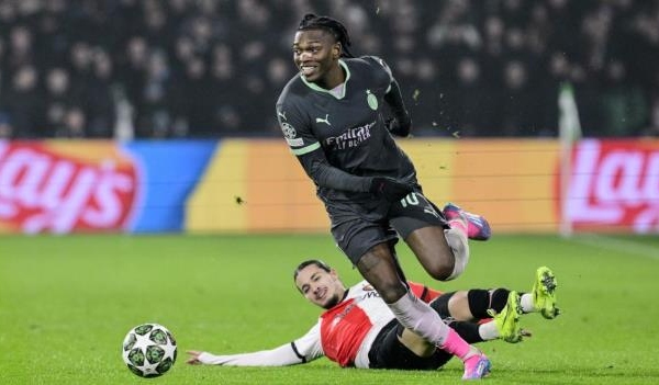 Rafael Leao thừa nhận sự thua kém của AC Milan so với Feyenoord