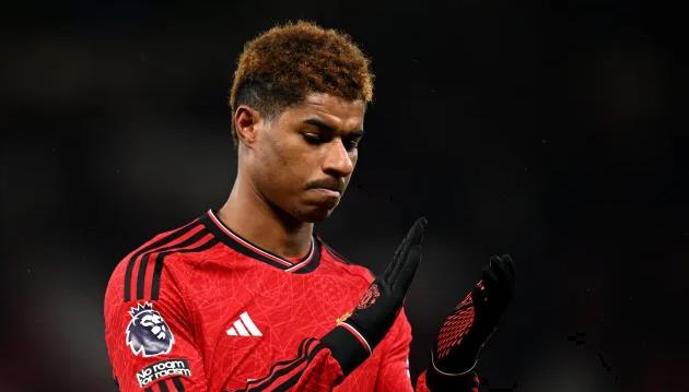 Rashford tiệc tùng cùng Malacia sau thất bại của MU