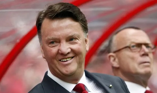 Rõ khả năng Louis van Gaal đến Indonesia với Patrick Kluivert