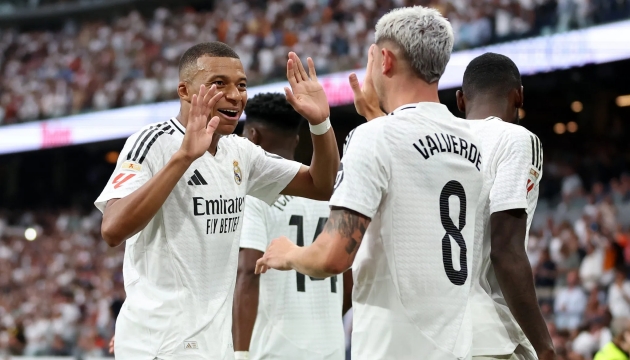 Real hạ đẹp Sevilla, Valverde tuyên bố đanh thép về Mbappe