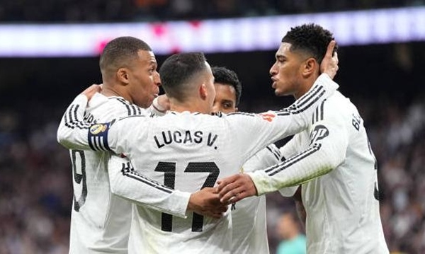 Real hủy diệt Las Palmas, tạm thời chiếm ngôi đầu