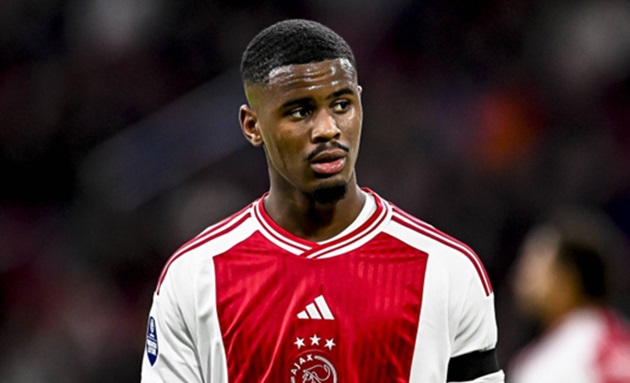 Real Madrid lên kế hoạch xây dựng bộ đôi trung vệ cho tương lai