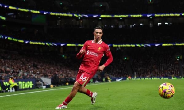 Real phá lệ vì Alexander-Arnold