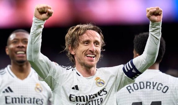Real thắng dễ Girona, Ancelotti hết lời khen ngợi 1 cái tên