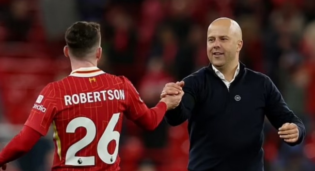 Robertson tiết lộ cách Slot truyền lửa giúp Liverpool vô địch