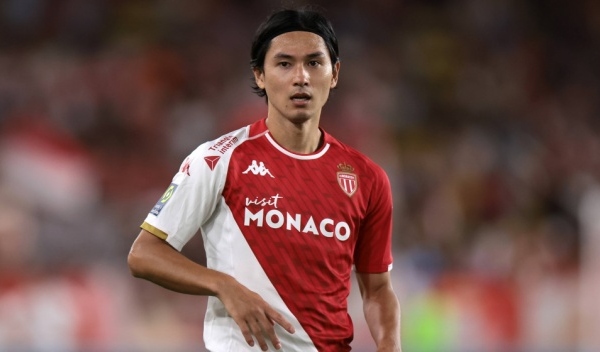 Rời Liverpool, đời Takumi Minamino lên hương