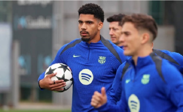 Ronald Araujo là lời giải cho bài toán hàng thủ của Arteta?