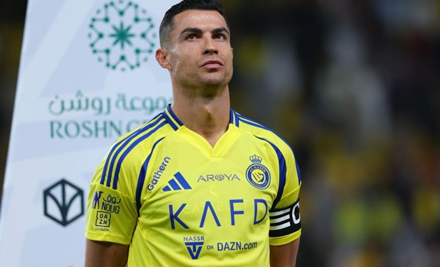Ronaldo gây bất ngờ khi "bật mí" về khả năng gia nhập Manchester City