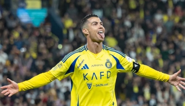 Ronaldo kiếm tiền giỏi nhất năm 2024, bỏ xa Messi 100 triệu bảng