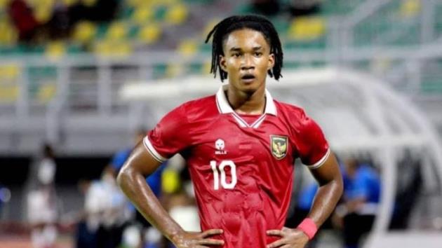 Ronaldo Kwateh của Indonesia có cơ hội đá chính trước Lào