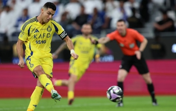 Ronaldo lập kỷ lục chưa từng có