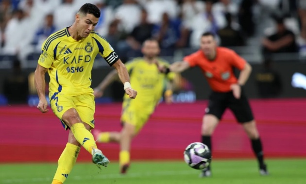 Ronaldo lập kỷ lục chưa từng có