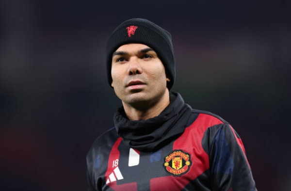 Ronaldo thúc giục, tại sao Casemiro vẫn chưa rời Man United?