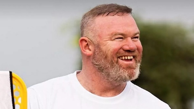 Rooney bắt đầu công việc huấn luyện mới sau hai tháng bị Plymouth sa thải