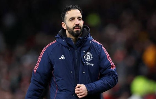 Ruben Amorim có gặp rắc rối tại Manchester United không?
