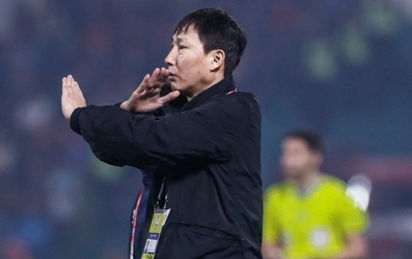 Sự khác biệt rõ rệt giữa Kim Sang-sik và Troussier