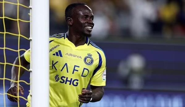 Sadio Mane chào đón con gái đầu lòng với mục tiêu