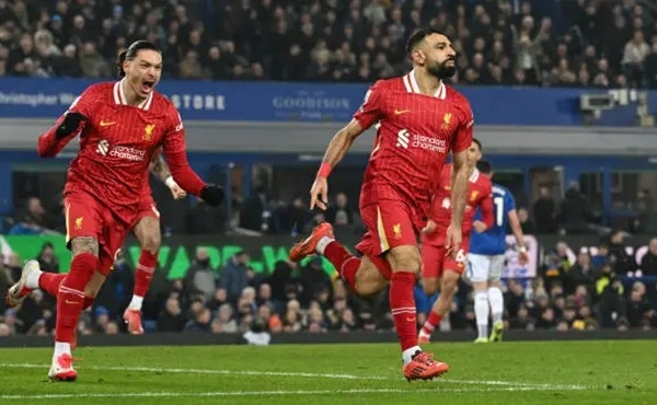 Salah đàm phán lời đề nghị phút chót có thể đảo lộn Premier League