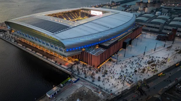 Sân vận động mới của Everton mở cửa lần đầu tiên, khung cảnh tráng lệ nhìn từ trên cao