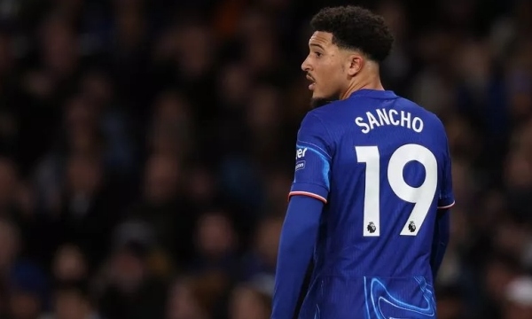 Sancho thể hiện cam kết với Chelsea sau chiến thắng trước Brentford