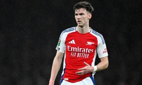 Sao Arsenal chuẩn bị tái hợp đội bóng cũ