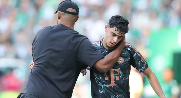 Sao Bayern nói thẳng trình độ của Kompany