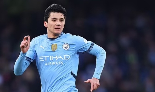 Sao Man City có hành động bất thường trước đại chiến Real