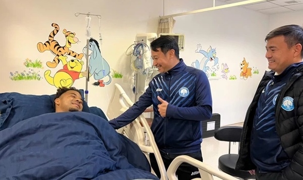 Sau Tết, Xuân Son tiếp tục điều trị chấn thương ở bệnh viện