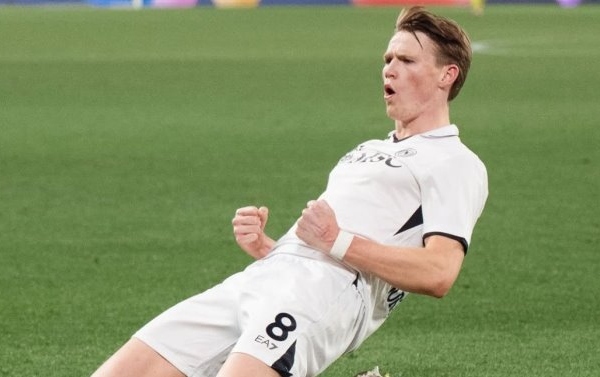 Scott Mctominay lại ghi bàn, MU có hối tiếc?
