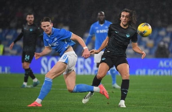 Sinh nhật buồn của Scott McTominay