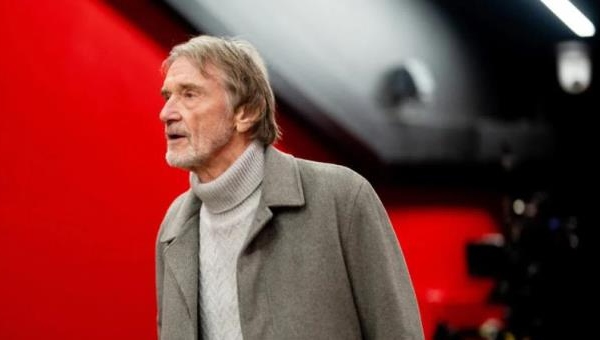 Sir Jim Ratcliffe và sự hy sinh tối thượng: Lời cam kết với MU