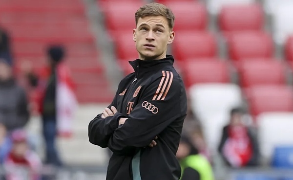 SỐC! Bayern rút đề nghị gia hạn với Kimmich