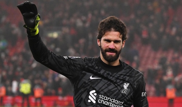 Sốc! Liverpool bán đứt Alisson
