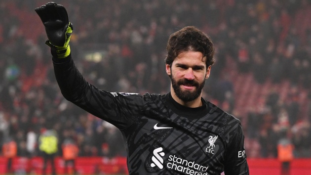 Sốc! Liverpool bán đứt Alisson