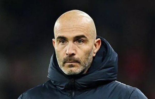 Sự cứng rắn của Enzo Maresca