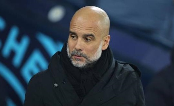 Sự hỗn loạn khiến Manchester City gục ngã