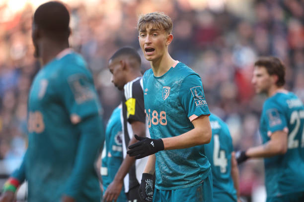 Sự khôn ngoan của Chelsea trong thương vụ Dean Huijsen