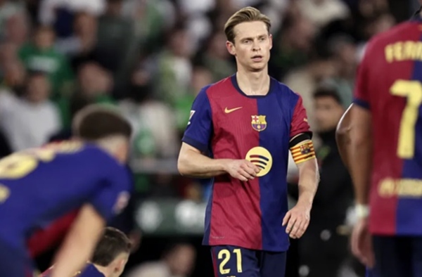 Tương lai của Frenkie De Jong ở Barca được ấn định