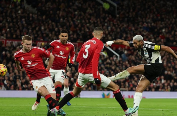 "Tôi đã ở Old Trafford 5 năm rưỡi và gặp nhiều khó khăn"