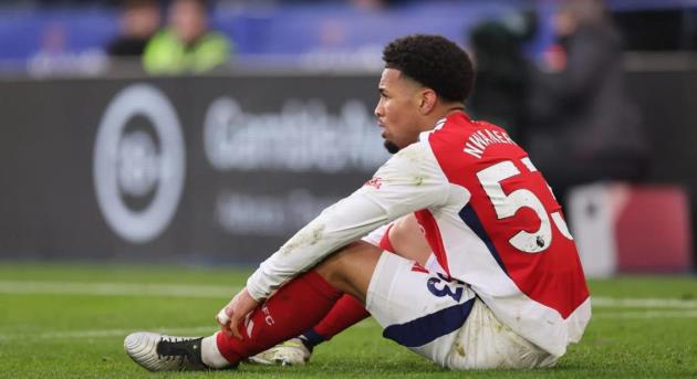 Tam tấu chắp vá của Arsenal