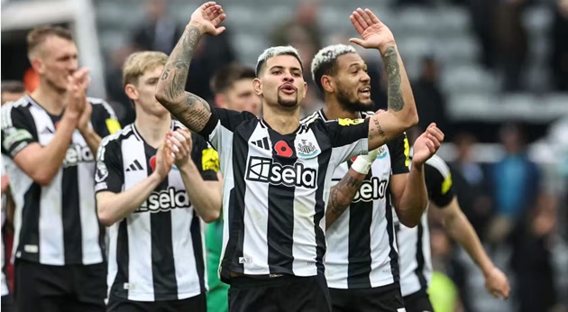 Tăng cường đường dây trung tâm, Barcelona nhắm vào Newcastle Star