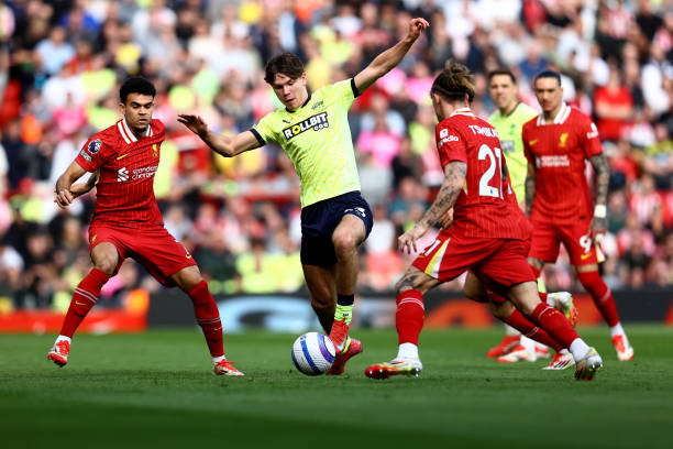TechMart chứng kiến trận chiến giữa Liverpool và Manchester United